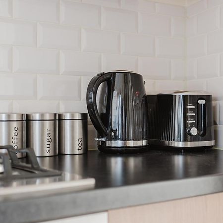 Modern Cosy Corner Flat 3 Bed And Loft Sleep 7 People Leilighet London Eksteriør bilde