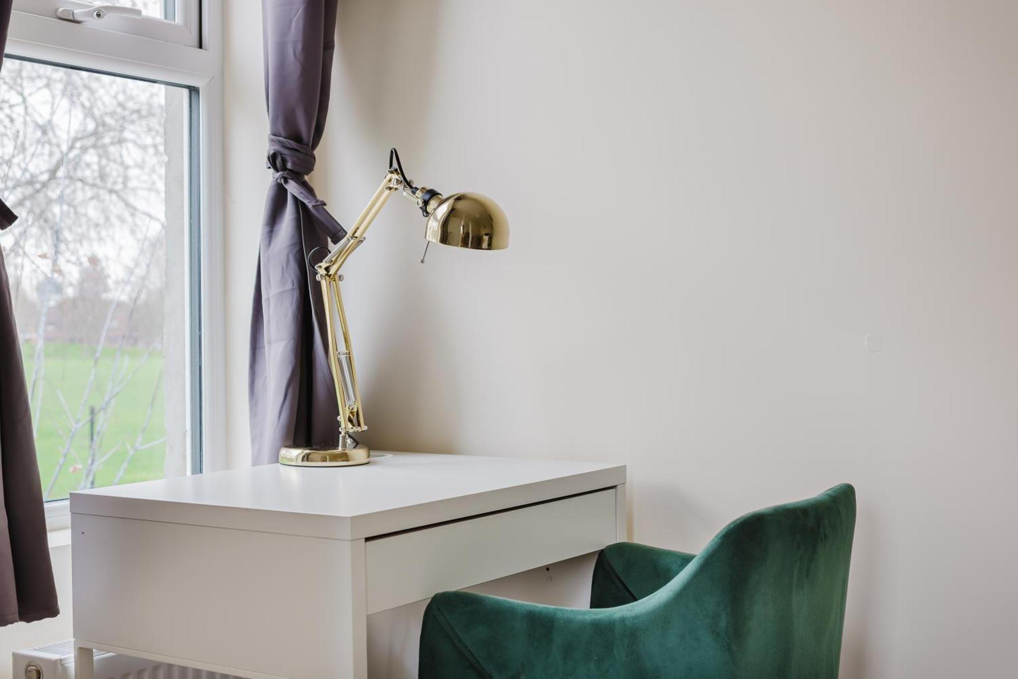 Modern Cosy Corner Flat 3 Bed And Loft Sleep 7 People Leilighet London Eksteriør bilde